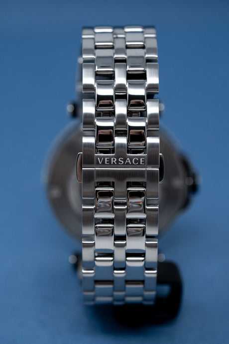 Versace V-Race Diver Stainless Steel - Watches & Crystals