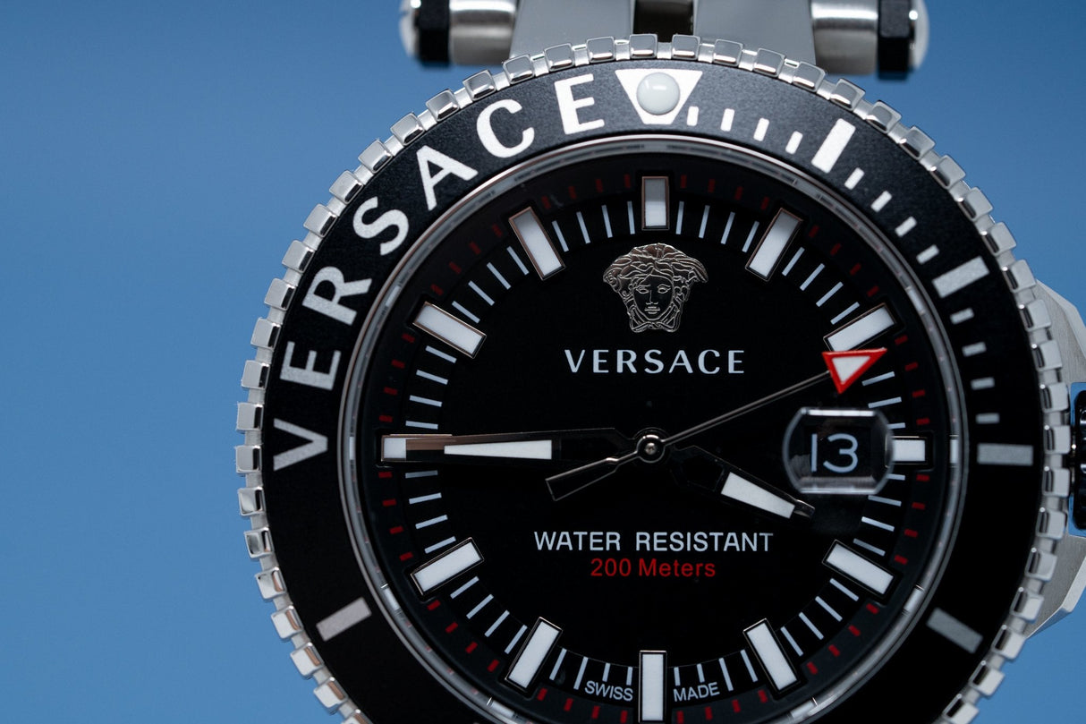 Versace V-Race Diver Stainless Steel - Watches & Crystals
