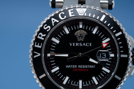 Versace V-Race Diver Stainless Steel - Watches & Crystals