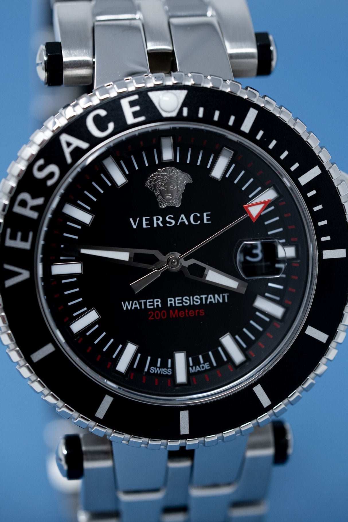 Versace V-Race Diver Stainless Steel - Watches & Crystals