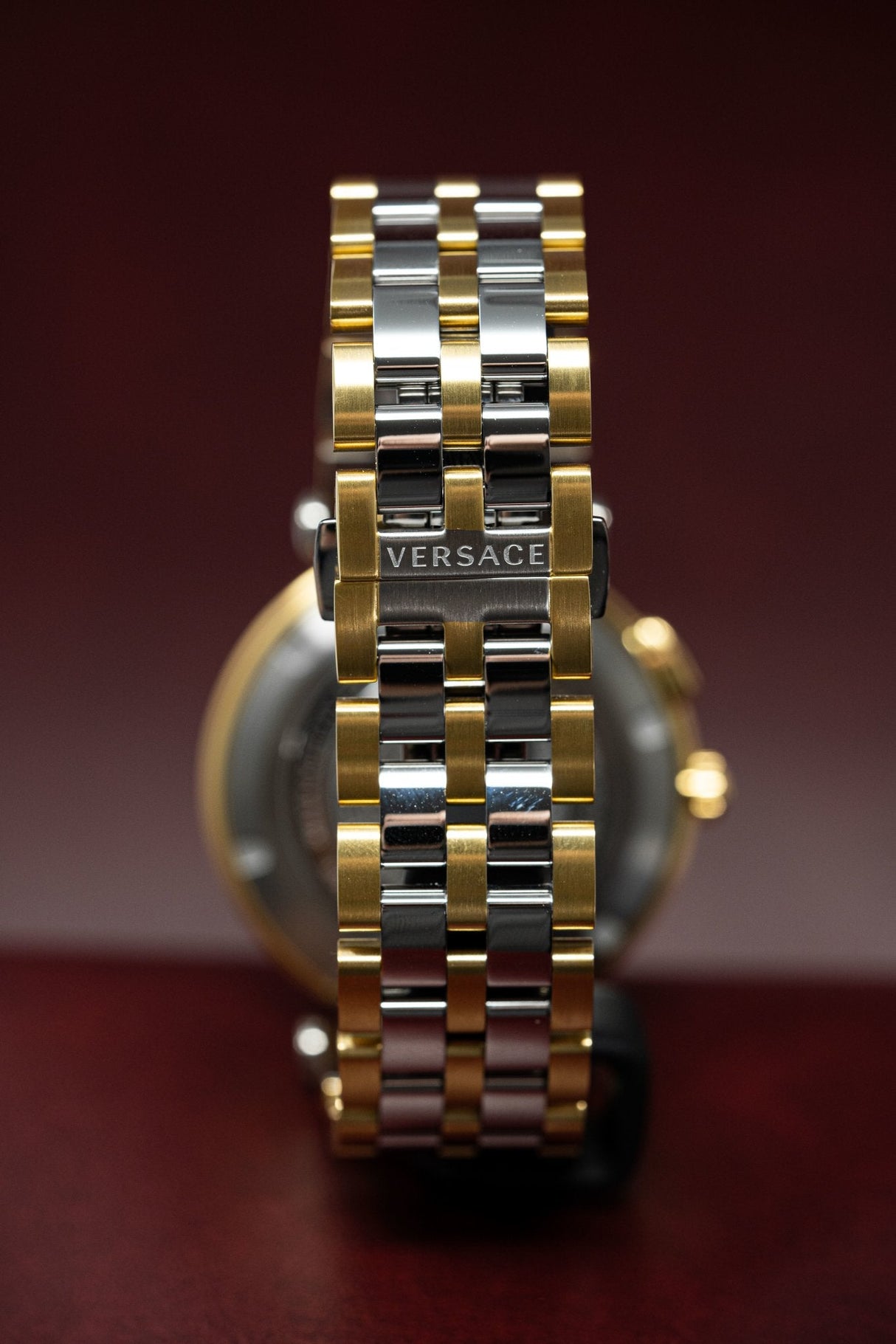 Versace V-Race GMT IP Gold - Watches & Crystals