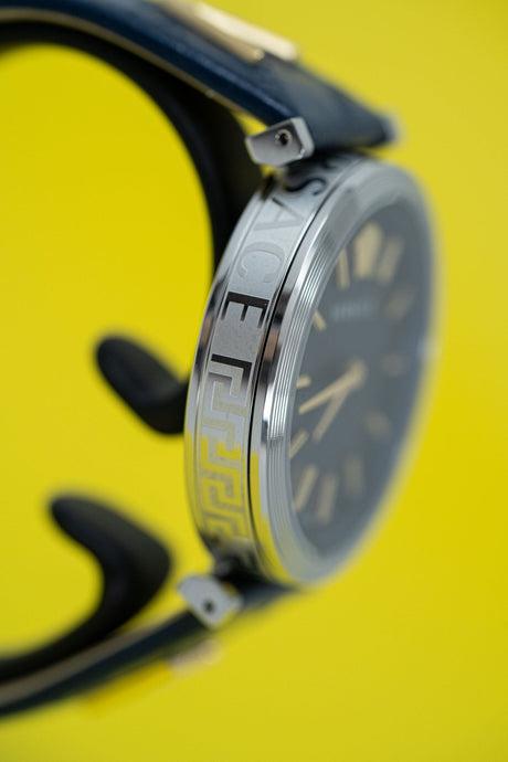 Versace V-Twist Blue - Watches & Crystals