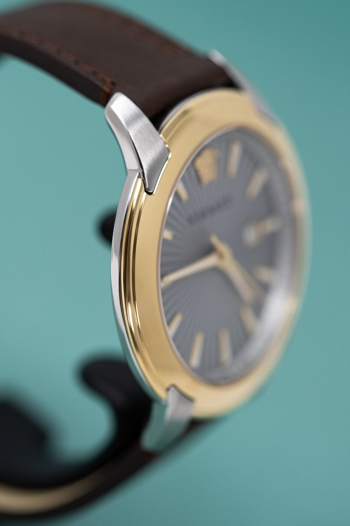 Versace V-Urban Date Silver - Watches & Crystals