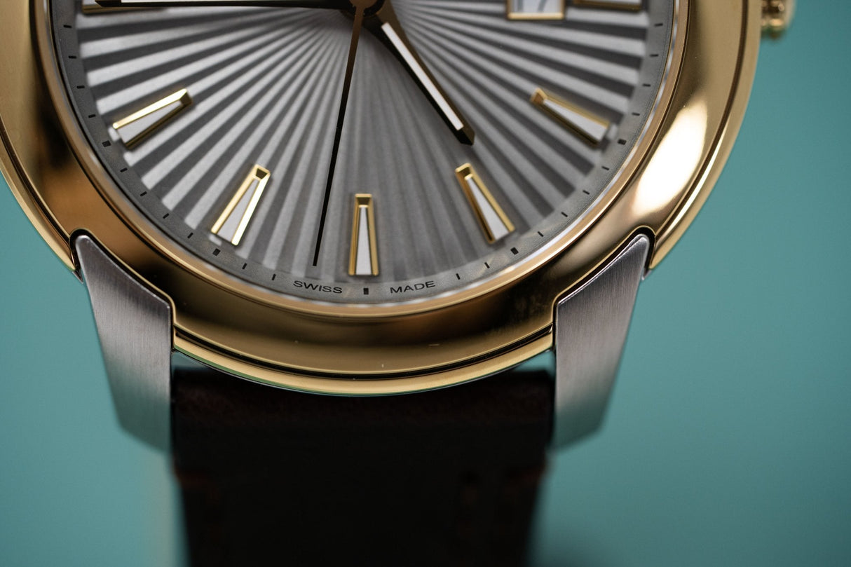 Versace V-Urban Date Silver - Watches & Crystals